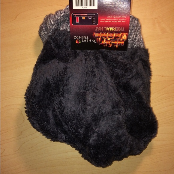 Heat Trends Hat and Glove Package - Picture 6 of 6